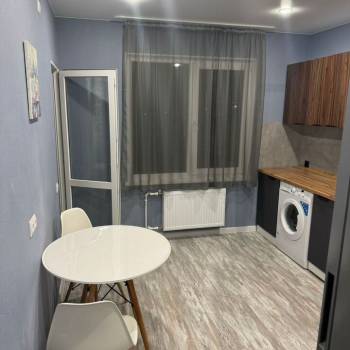Сдается 1-комнатная квартира, 42 м²