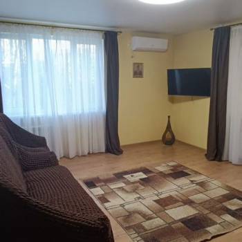 Сдается 1-комнатная квартира, 43 м²