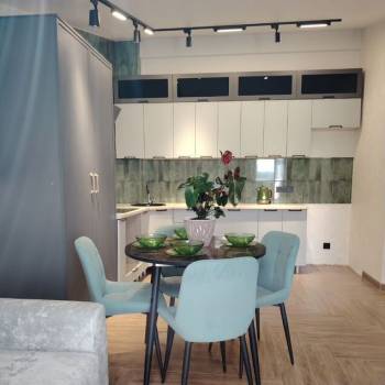 Продается 1-комнатная квартира, 41 м²