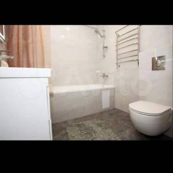 Продается 1-комнатная квартира, 49,7 м²