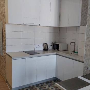 Продается 1-комнатная квартира, 42 м²