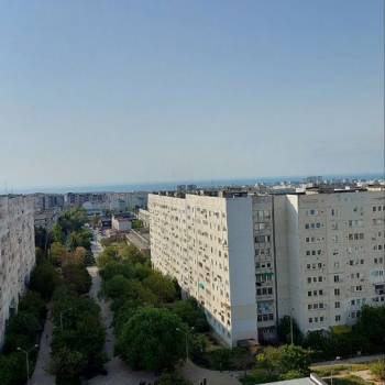 Продается 1-комнатная квартира, 42 м²