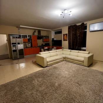 Сдается 2-х комнатная квартира, 72 м²