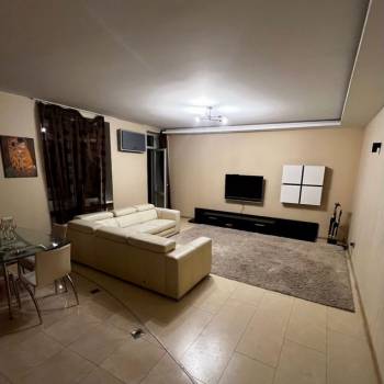 Сдается 2-х комнатная квартира, 72 м²