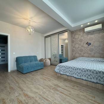 Продается 1-комнатная квартира, 45 м²