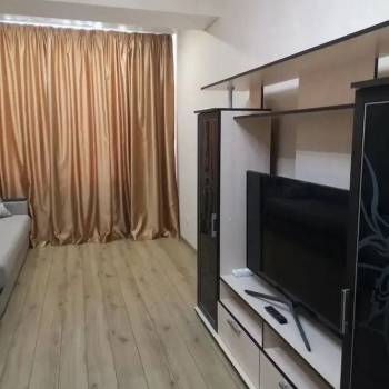 Сдается 1-комнатная квартира, 42 м²