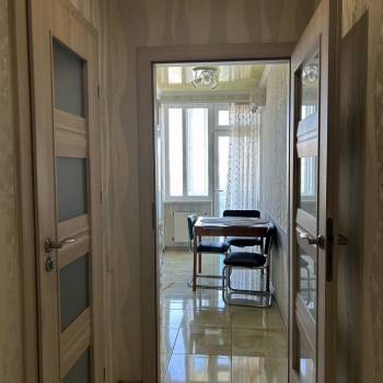 Сдается 1-комнатная квартира, 56 м²