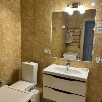 Сдается 1-комнатная квартира, 56 м²
