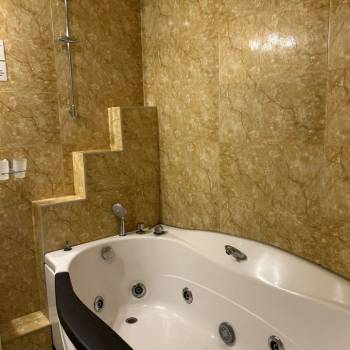 Сдается 1-комнатная квартира, 56 м²