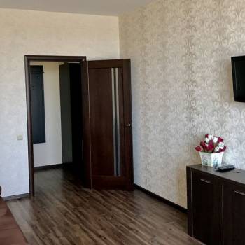 Сдается 1-комнатная квартира, 42 м²