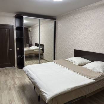 Сдается 1-комнатная квартира, 59 м²