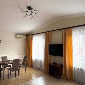 Сдается Многокомнатная квартира, 100 м²