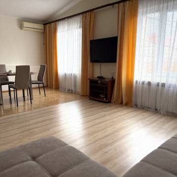 Сдается Многокомнатная квартира, 100 м²