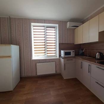 Сдается Многокомнатная квартира, 100 м²