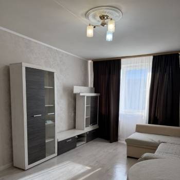 Сдается Многокомнатная квартира, 75 м²