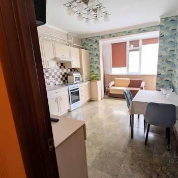 Сдается 1-комнатная квартира, 50 м²