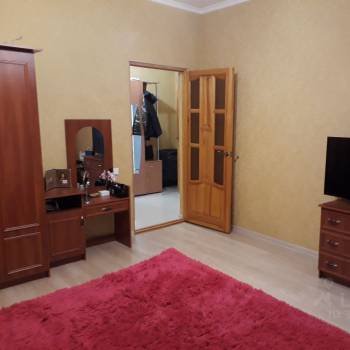 Сдается 1-комнатная квартира, 55 м²