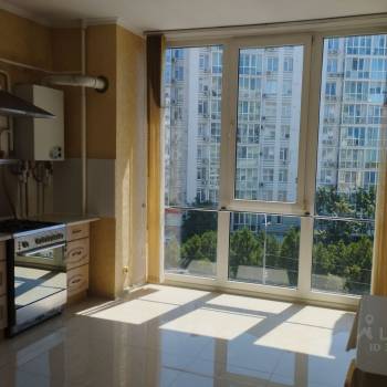 Сдается 1-комнатная квартира, 55 м²