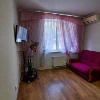 Сдается 1-комнатная квартира, 60 м²