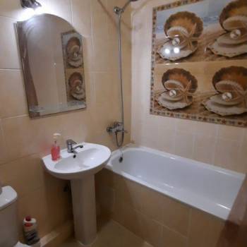 Сдается 1-комнатная квартира, 60 м²