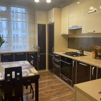 Сдается 2-х комнатная квартира, 64 м²