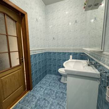 Сдается 2-х комнатная квартира, 65 м²