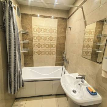 Продается 1-комнатная квартира, 45 м²