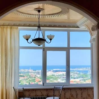 Продается 1-комнатная квартира, 64 м²