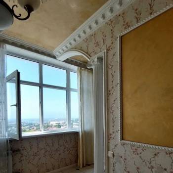 Продается 1-комнатная квартира, 64 м²