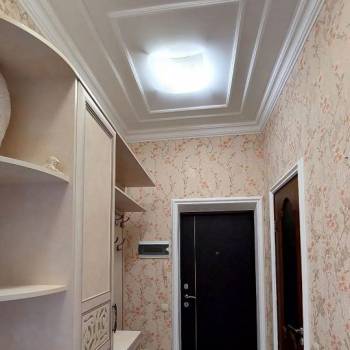 Продается 1-комнатная квартира, 64 м²