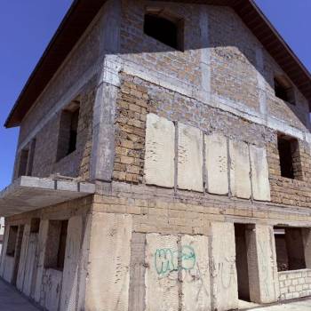 Продается Дом, 400 м²