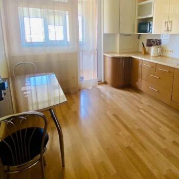 Сдается 1-комнатная квартира, 48,8 м²