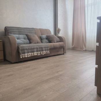 Продается 1-комнатная квартира, 42,5 м²