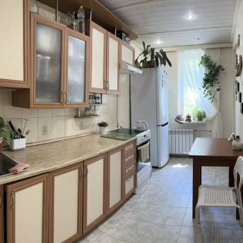 Продается Многокомнатная квартира, 82,2 м²