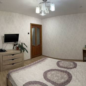 Продается Многокомнатная квартира, 82,2 м²