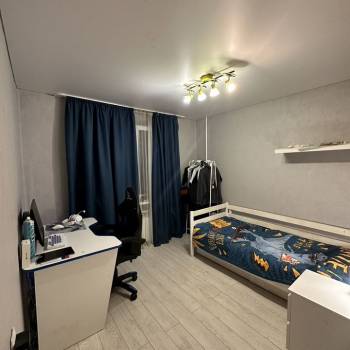 Продается Многокомнатная квартира, 82,2 м²
