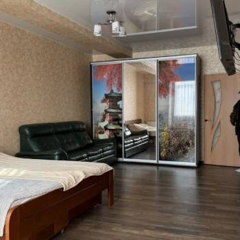 Сдается 1-комнатная квартира, 55 м²