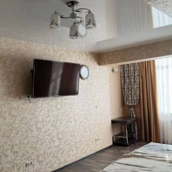 Сдается 1-комнатная квартира, 55 м²