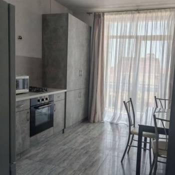 Продается 1-комнатная квартира, 40,7 м²