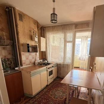 Продается 1-комнатная квартира, 42 м²