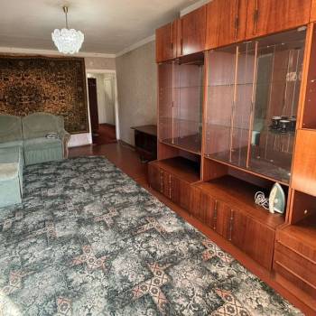 Продается 1-комнатная квартира, 42 м²