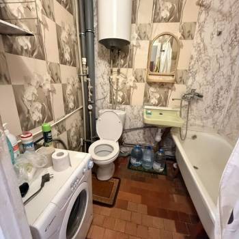 Продается 1-комнатная квартира, 42 м²