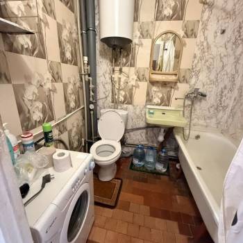 Продается 1-комнатная квартира, 42 м²