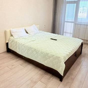 Сдается 1-комнатная квартира, 39 м²