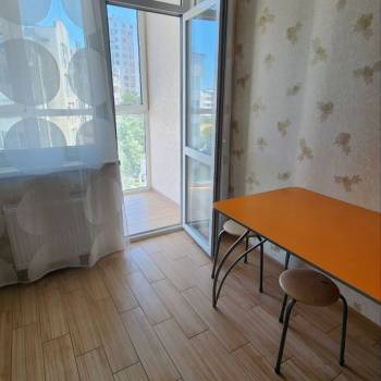 Сдается 1-комнатная квартира, 38 м²