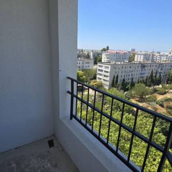 Продается 1-комнатная квартира, 53 м²
