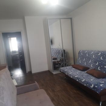 Сдается 1-комнатная квартира, 42 м²