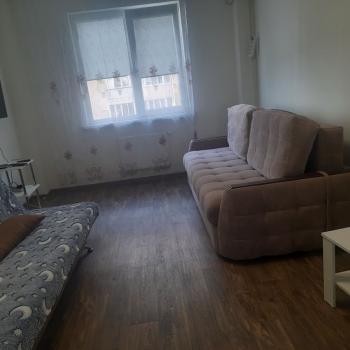 Сдается 1-комнатная квартира, 42 м²