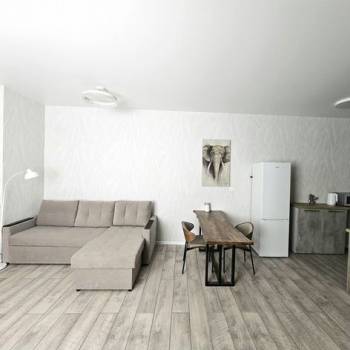 Продается 1-комнатная квартира, 38 м²