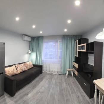 Сдается 1-комнатная квартира, 39 м²